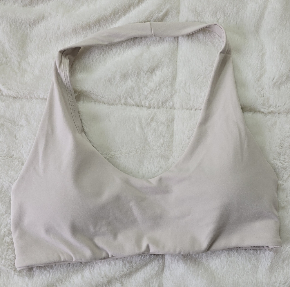 NWOT Seamless Halter Bralette - Light Beige Size M